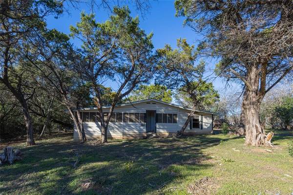 566 County Road 1743, Clifton, TX 76634