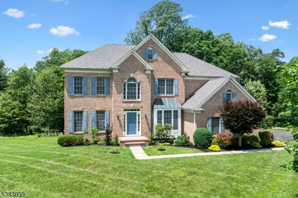 134 Top Of The World Way, Green Brook Twp., NJ 08812