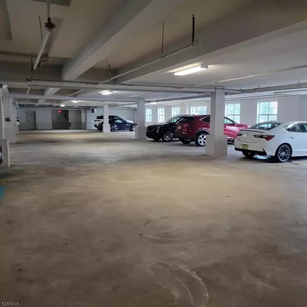 Scotch Plains Twp., NJ 07076,1776 East Second #40