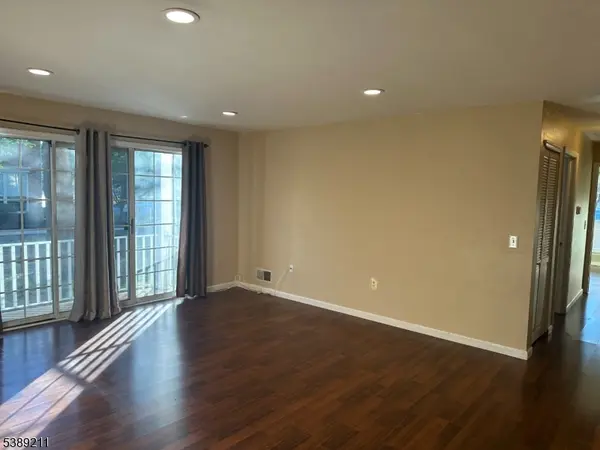 North Brunswick Twp., NJ 08902,480 Witney Ct