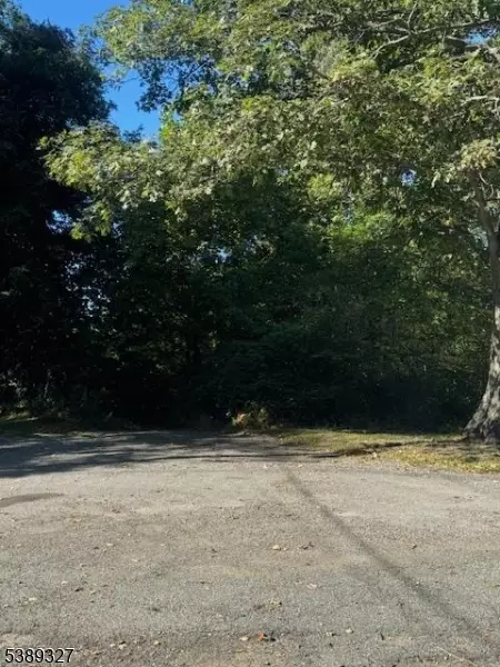 Vernon Twp., NJ 07461,16 Longview Ln