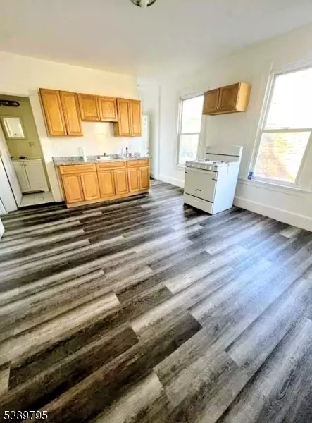 Paterson City, NJ 07522,12 Hopper St