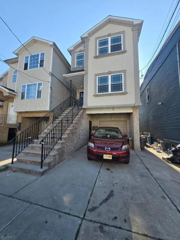 Elizabeth City, NJ 07206,452 Fulton St #1st