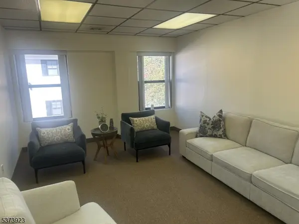 Somerville Boro, NJ 08876,72 W End Ave