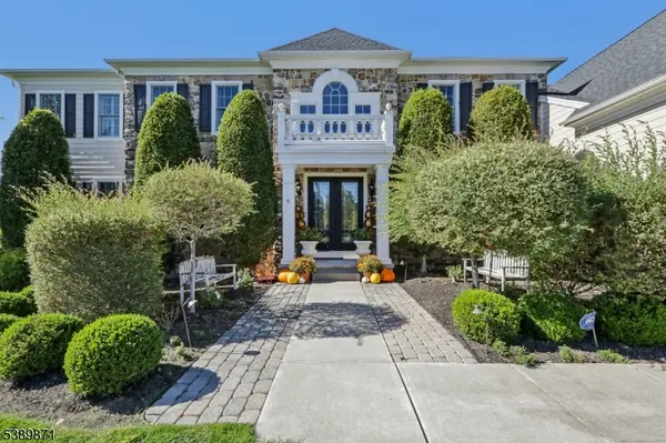 6 Northwood Dr, Franklin Lakes Boro, NJ 07417