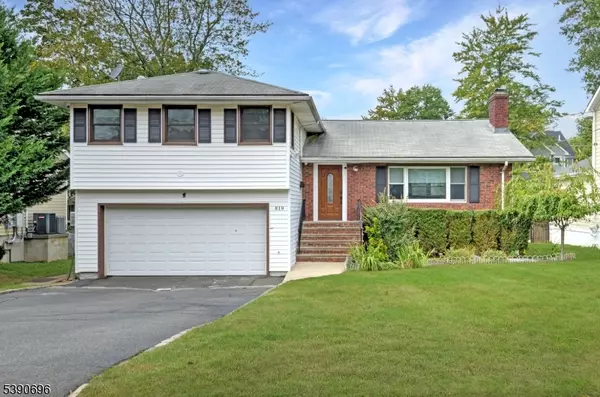 819 Ridgewood Rd, Millburn Twp., NJ 07041