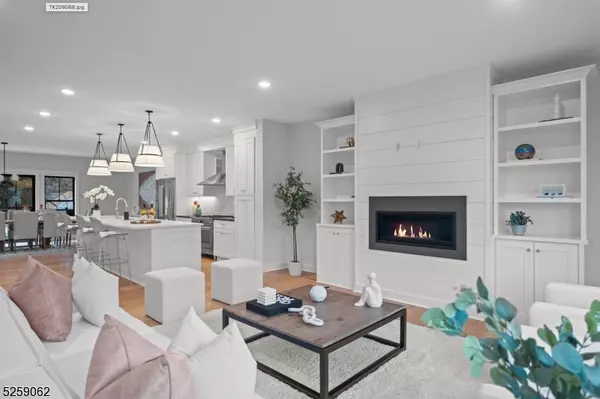 Old Tappan Boro, NJ 07675,147 Central Ave Unit 20 #20