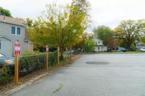 Boonton Town, NJ 07005,360 Hawkins Pl