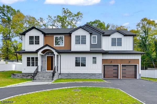 153 E Cedar St, Livingston Twp., NJ 07039