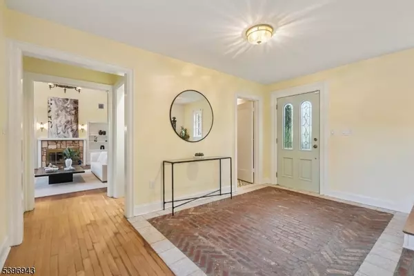 South Orange Village Twp., NJ 07079,290 N Wyoming Ave