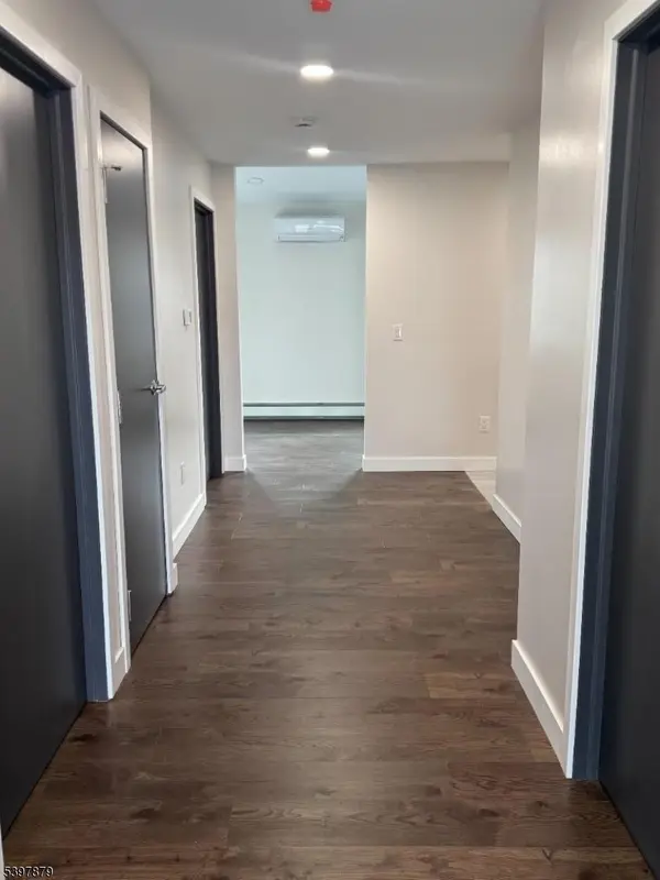 Little Falls Twp., NJ 07424,5 Muller Pl