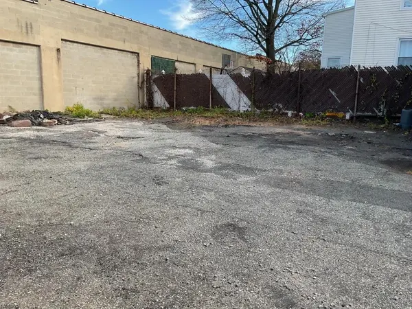 Montclair Twp., NJ 07042,15 Willard Pl