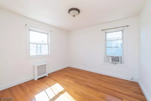 Clifton City, NJ 07011,74 Trimble Ave