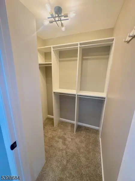 Irvington Twp., NJ 07111,239 40Th St #7