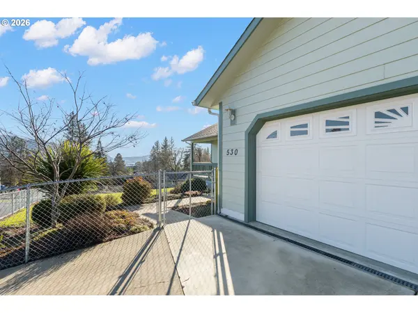 Sutherlin, OR 97479,530 TANGLEWOOD ST