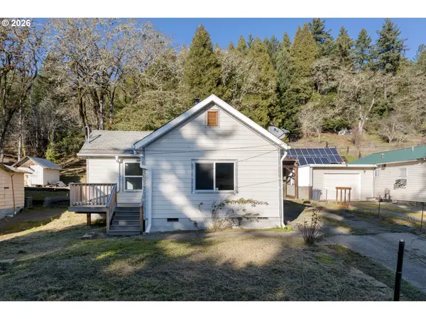Oakridge, OR 97463,48247 E 2ND ST