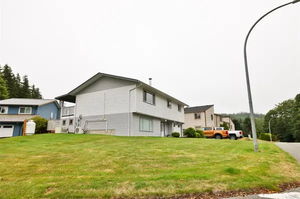 7111 Highland Dr, Port Hardy, BC V0N 2P0