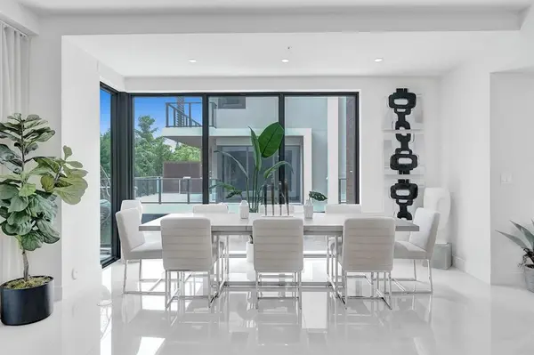 Fort Lauderdale, FL 33308,3040 N Ocean Blvd #N106