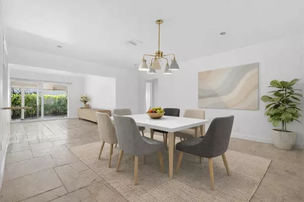 Fort Lauderdale, FL 33308,2110 NE 56 St