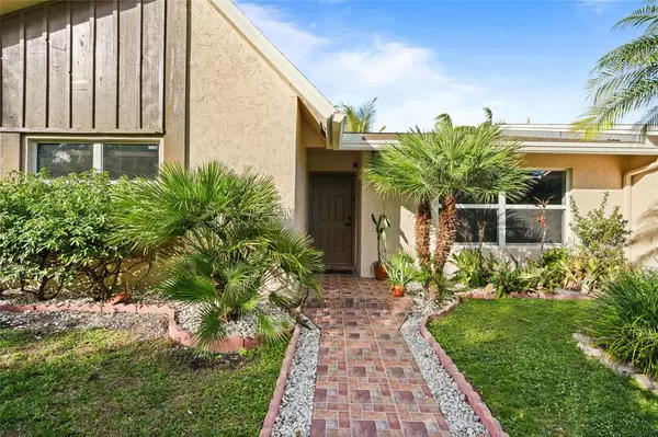 Dania Beach, FL 33004,417 SE 4th St