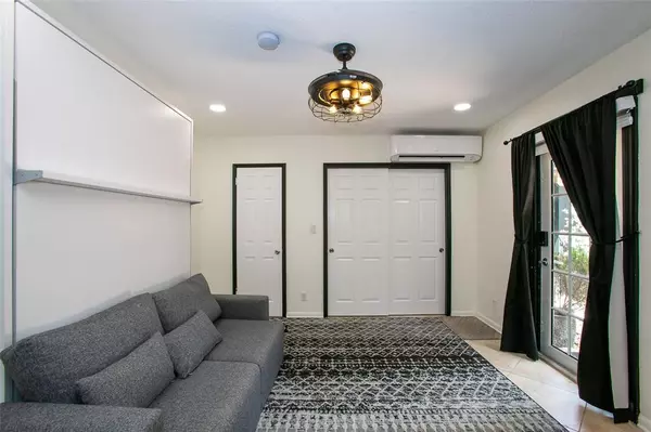 Fort Lauderdale, FL 33305,1734 NE 20th Ave #2