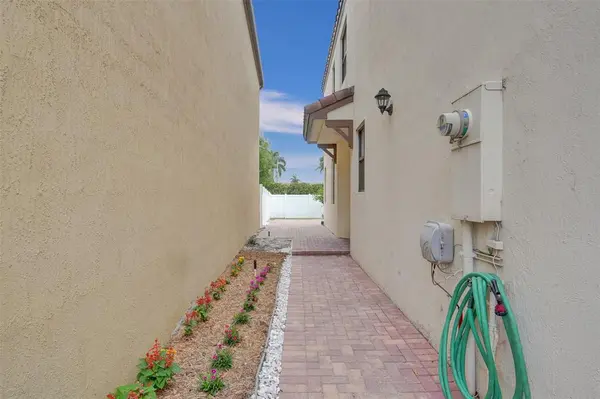 Tamarac, FL 33319,4875 NW 55th Pl