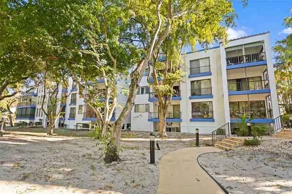 Lauderhill, FL 33319,6060 S Falls Circle Dr #218