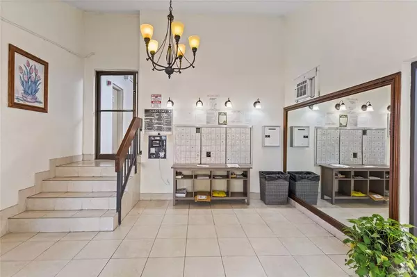 Lauderhill, FL 33319,6060 S Falls Circle Dr #218