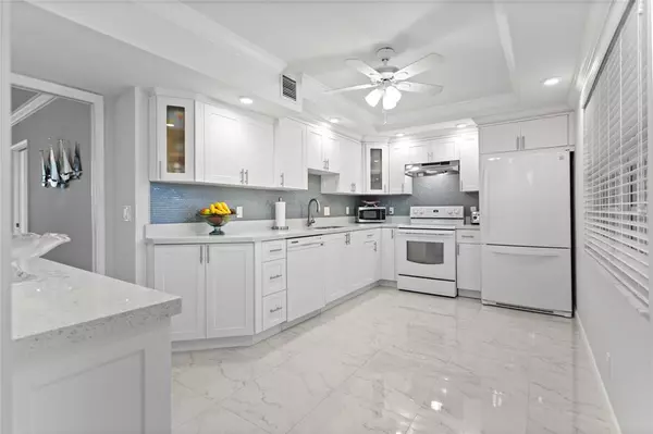 Pompano Beach, FL 33069,821 Cypress Blvd #304