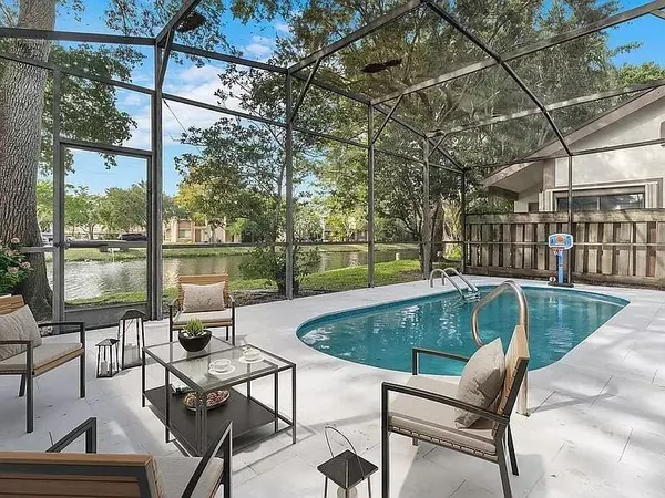 Plantation, FL 33324,9370 SW 1st St #106