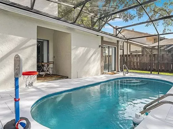 Plantation, FL 33324,9370 SW 1st St #106