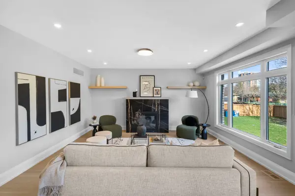 Toronto W09, ON M9R 1W2,41 St Andrews BLVD