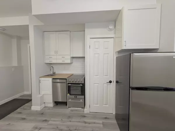 Brantford, ON N3S 3Y5,372 Darling ST #12