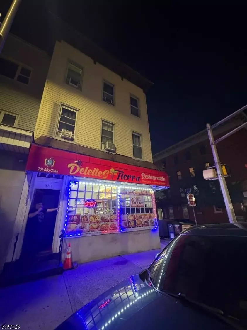 Union City, NJ 07087,3717 Kennedy Blvd