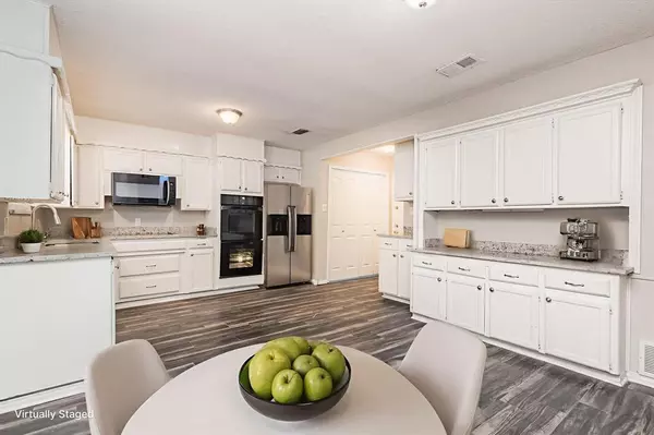 Hurst, TX 76054,736 Springhill Drive