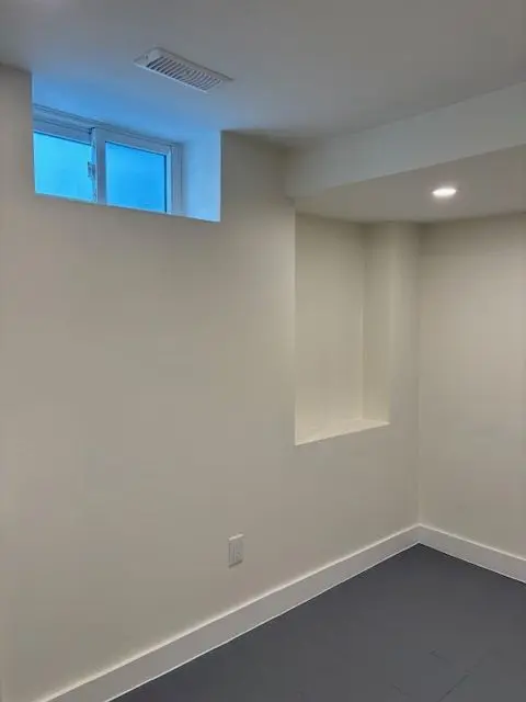 Ajax, ON L1S 1S8,8 York ST #A