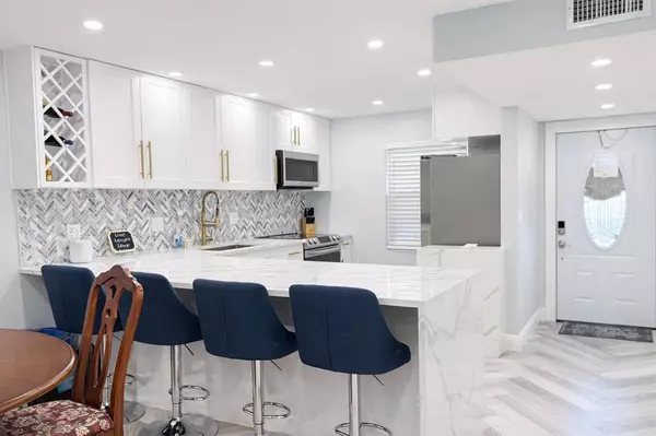 Margate, FL 33063,7300 NW 5th Pl #103