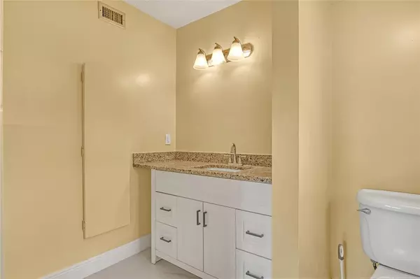 Lake Worth, FL 33467,6850 10th Ave #101