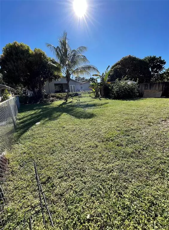 Hollywood, FL 33021,5738 Lincoln St #B