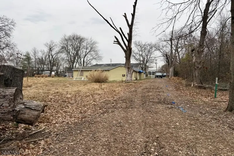 8 Reasoner Ln, Flemington Boro, NJ 08822