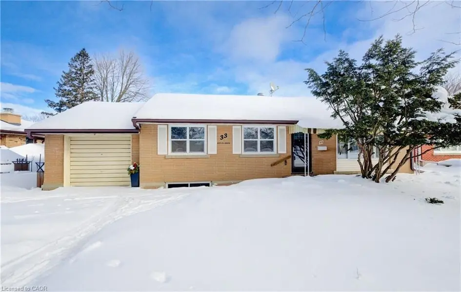 33 ELGINFIELD DR, Guelph, ON N1E 4E5