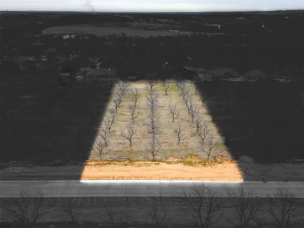 Granbury, TX 76049,1118 E Landings N