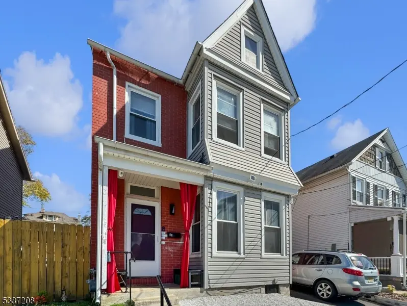 Phillipsburg Town, NJ 08865,63 Harris St