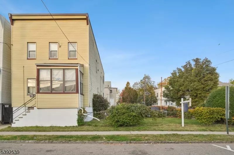 West Orange Twp., NJ 07052,9 Joyce St