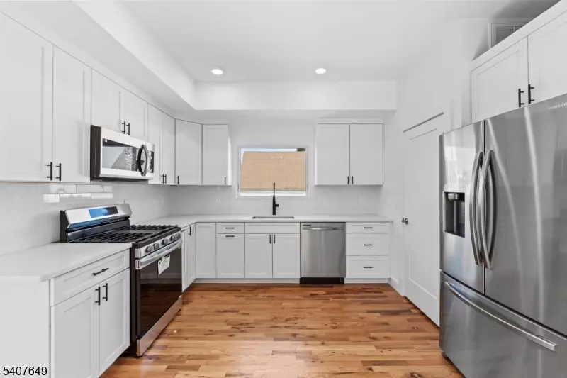 Belleville Twp., NJ 07109,246 Cortlandt St #1