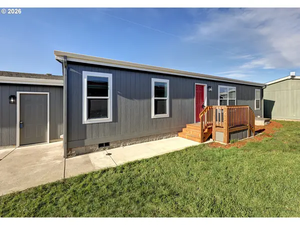 2020 S 12TH ST, Lebanon, OR 97355