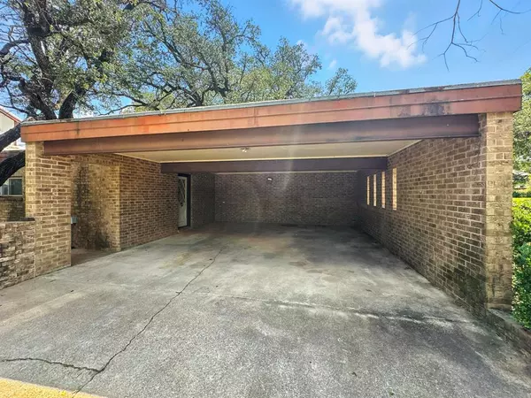 Hamilton, TX 76531,601 E Henry Street