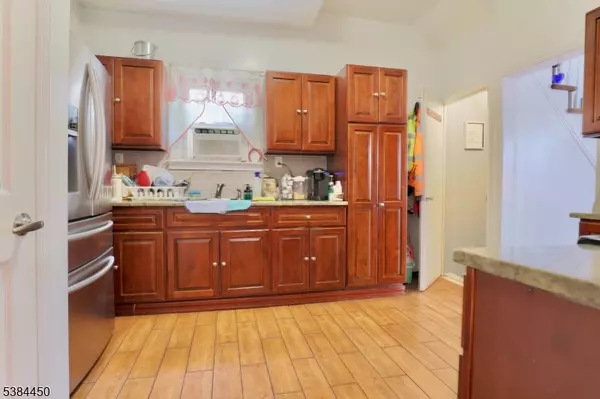 Elizabeth City, NJ 07202,237 South St