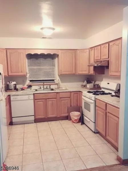 Harrison Town, NJ 07029,111 Manor Ave