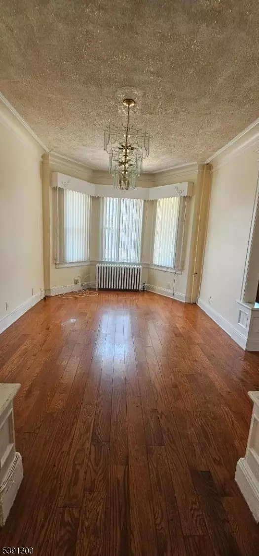 Jersey City, NJ 07305,212 Wilkinson Ave